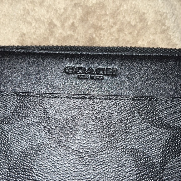 coach large wallet - Picture 3 of 11